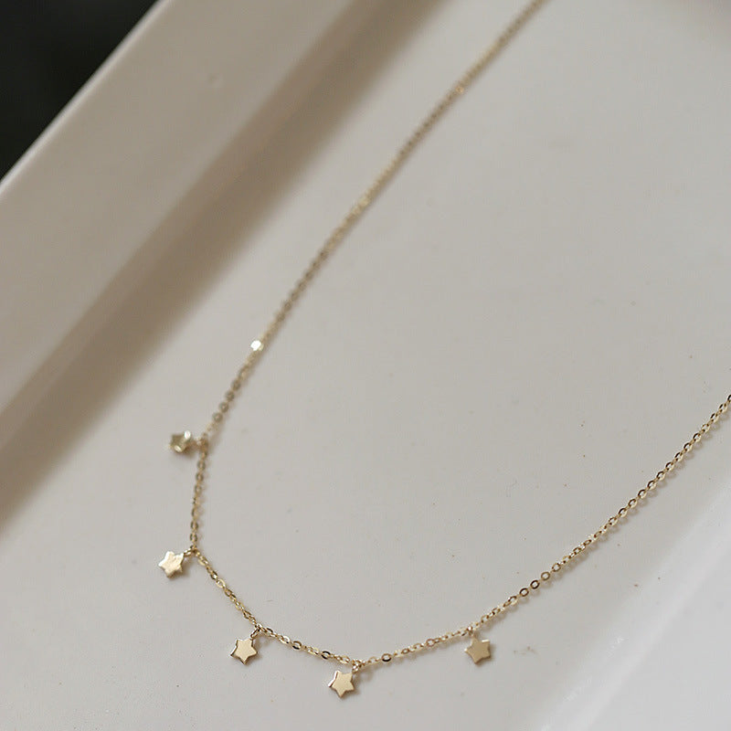 Collar Delicado con Estrellas