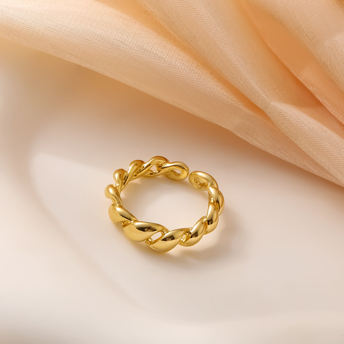 Anillo Ajustable con Líneas